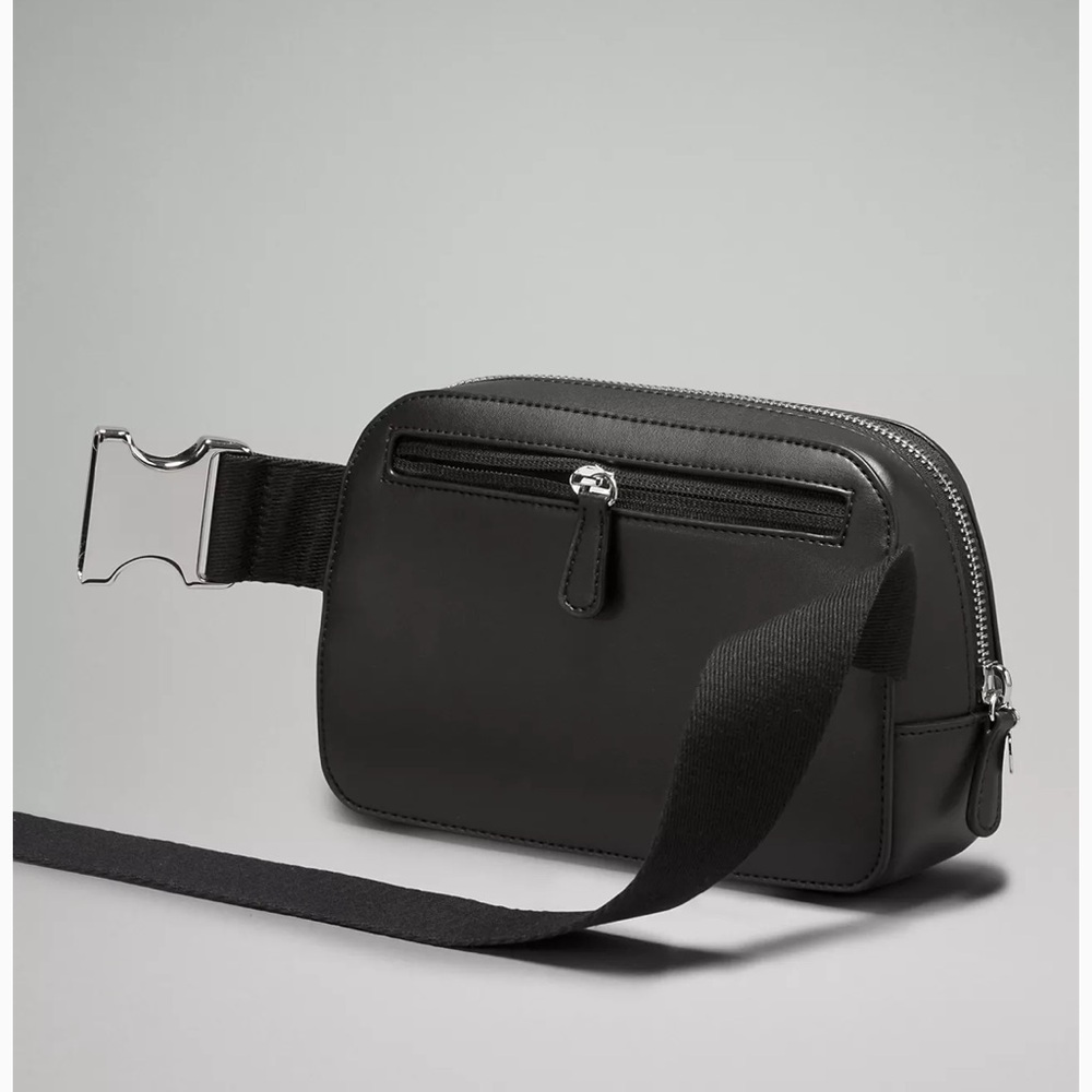 ✨🦋ENTER TO WIN THIS NWT LULU CACTUS LEATHER BELT BAG✨ - Picture 4 of 7